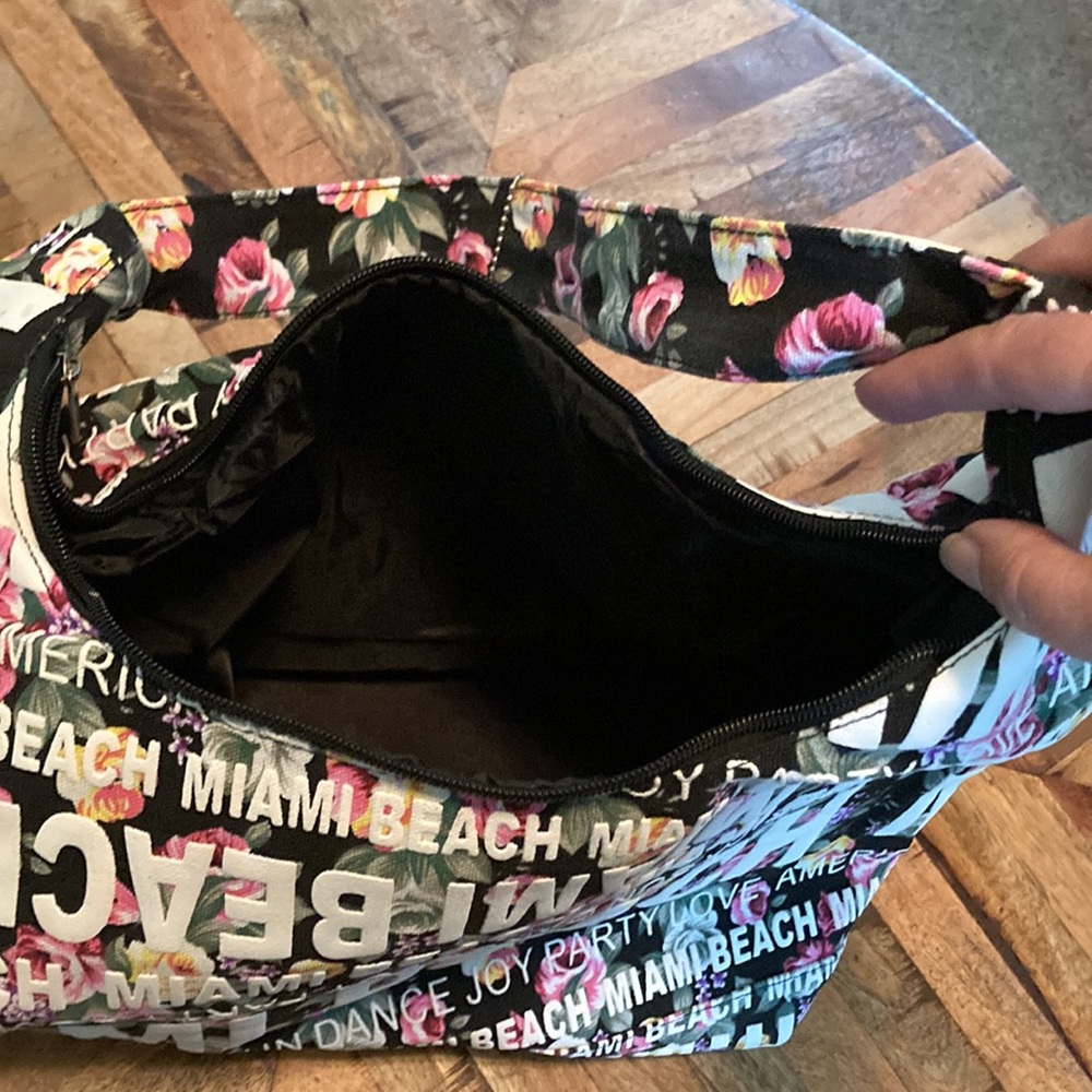 Robin Ruth tote. NEW - Picture 7 of 7